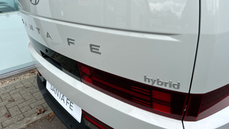 Hyundai SANTA FE 1.6 TGDi 239 Hybrid Ultimate 5dr 4WD Auto Hybrid Estate